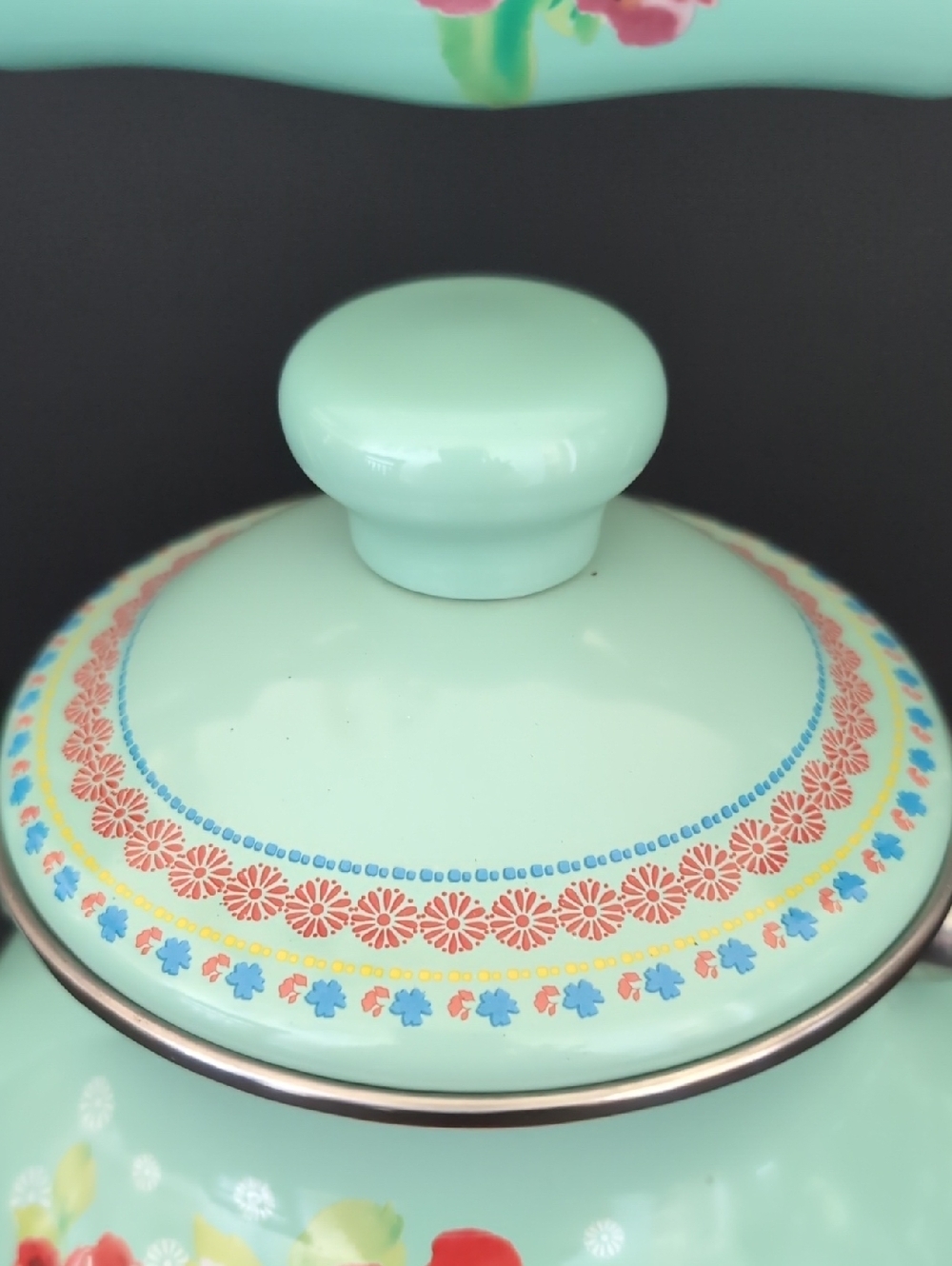 The Pioneer Woman Enamel/Steel Breezy Blossom Turquoise Tea Pot. - Picture 3 of 11